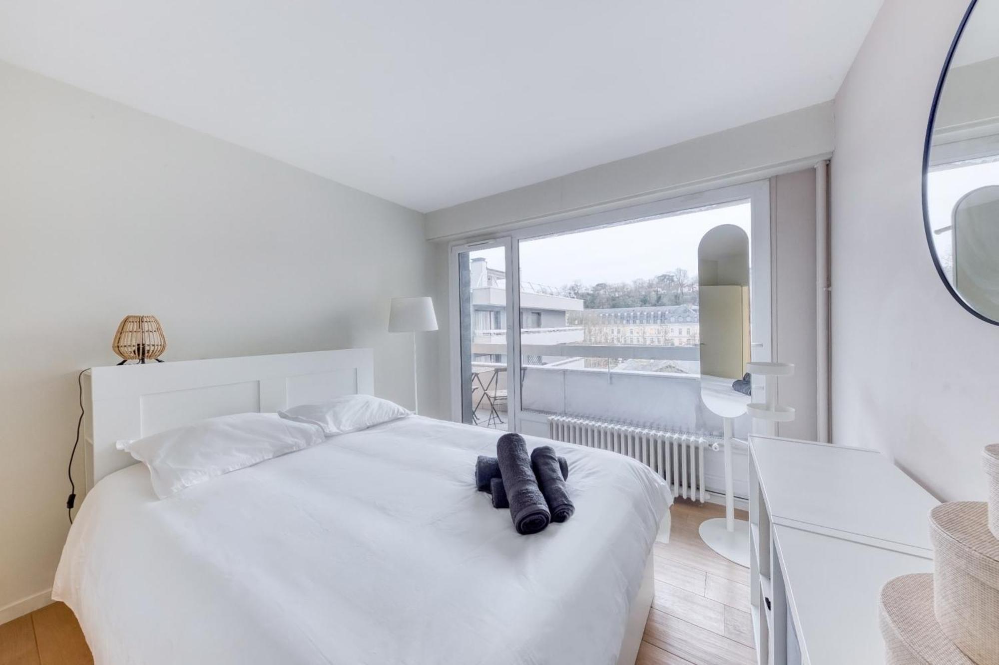 Grand Appartement Spacieux - Proche Paris Sèvres Buitenkant foto