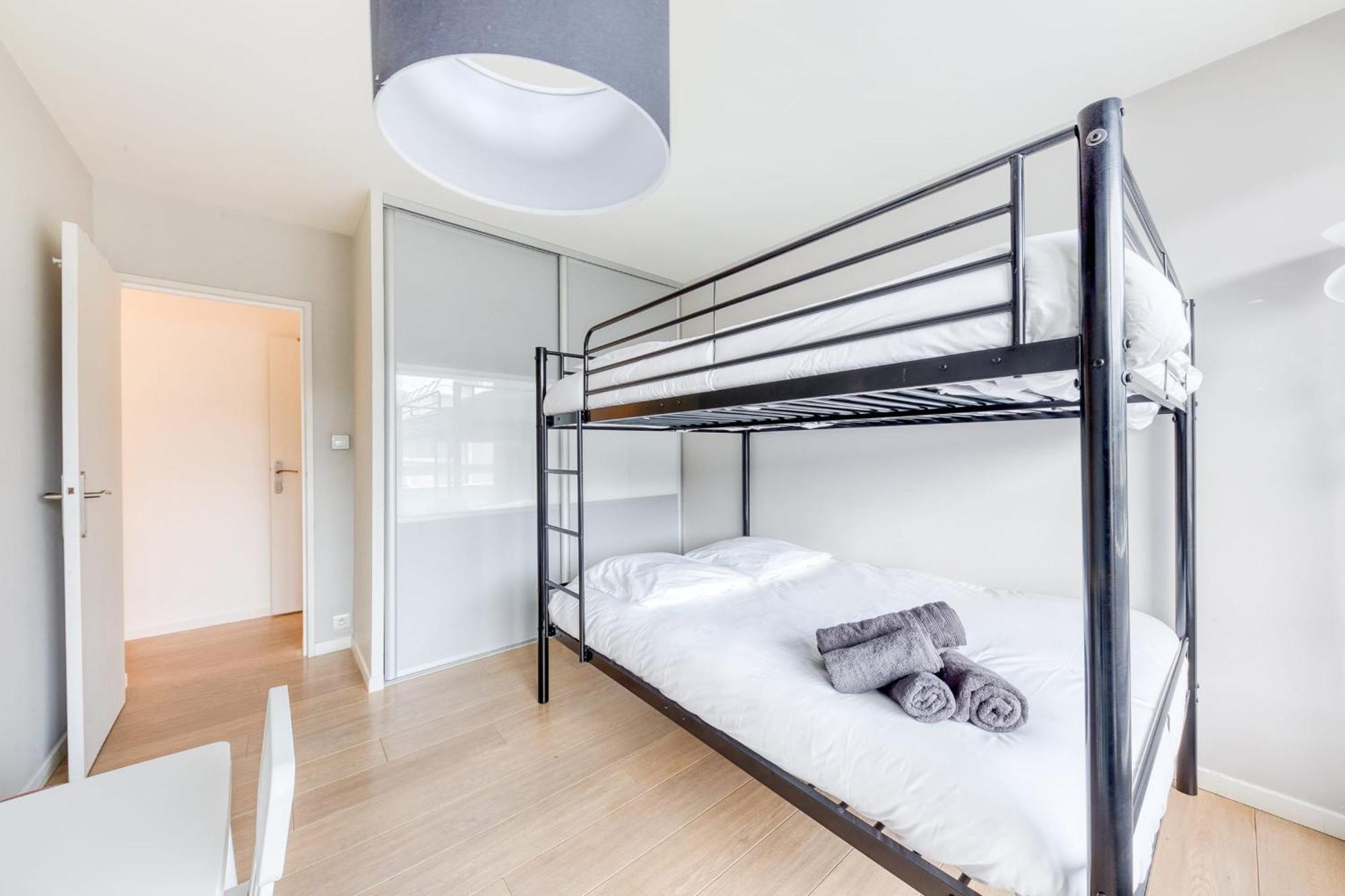 Grand Appartement Spacieux - Proche Paris Sèvres Buitenkant foto